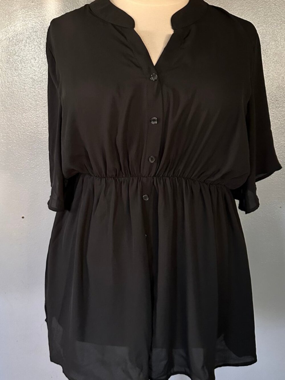 Plus size black top 3X - Picture 4 of 6